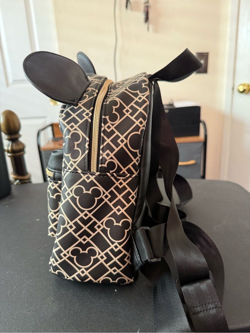 Disney Mickey Mouse Backpack Approximately 12" Ht x 10" W x 5" Depth Bio World - Picture 5 of 10